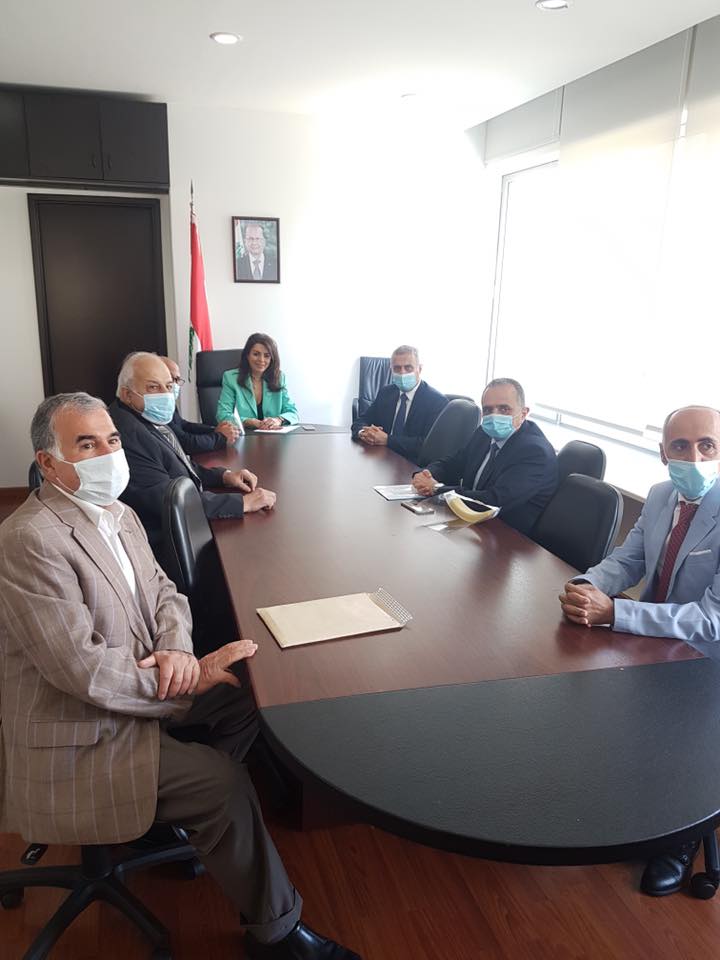 لقاءات وزيرة المهجرين